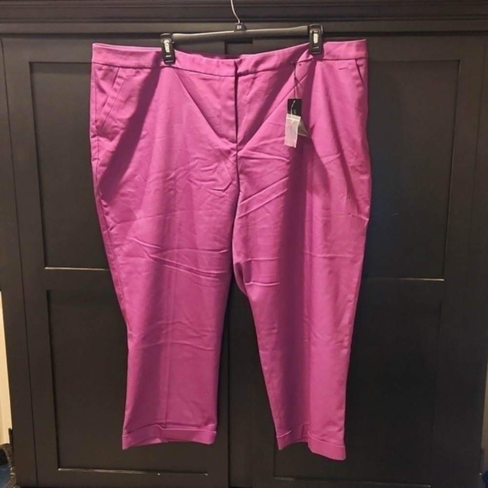 Lane Bryant SZ 28 Crop Pants